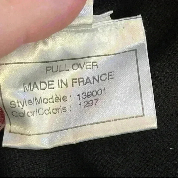 Weill black 100% wool cardigan with Rose front Buttons & Pockets *read Descripti - Picture 10 of 13